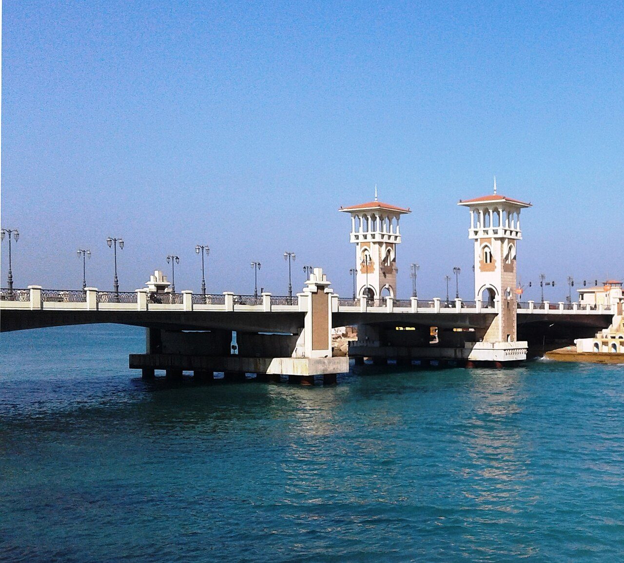 Stanley Bridge & Corniche